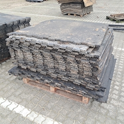 80 stk. brugte gummimåtter 25 mm. 133x124 cm. G114